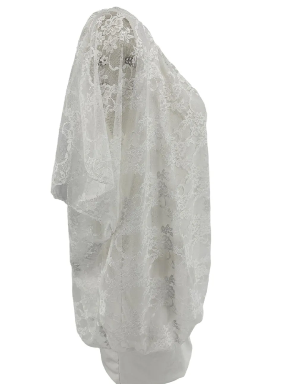 blouse_brede_boord_met_ko_1-7.webp Blouse brede boord met korte mouw en kant off-white