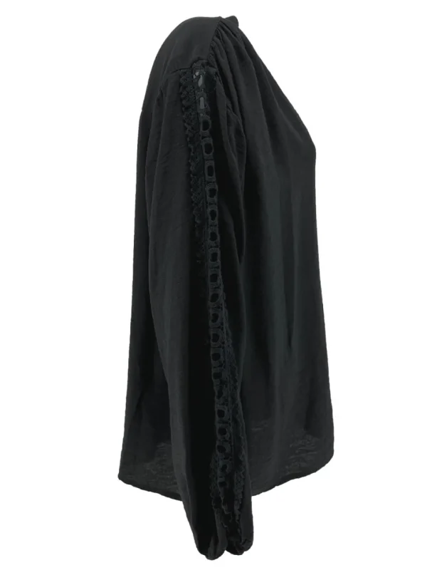 Blouse in linnen-look met circle werking op de mouw zwart