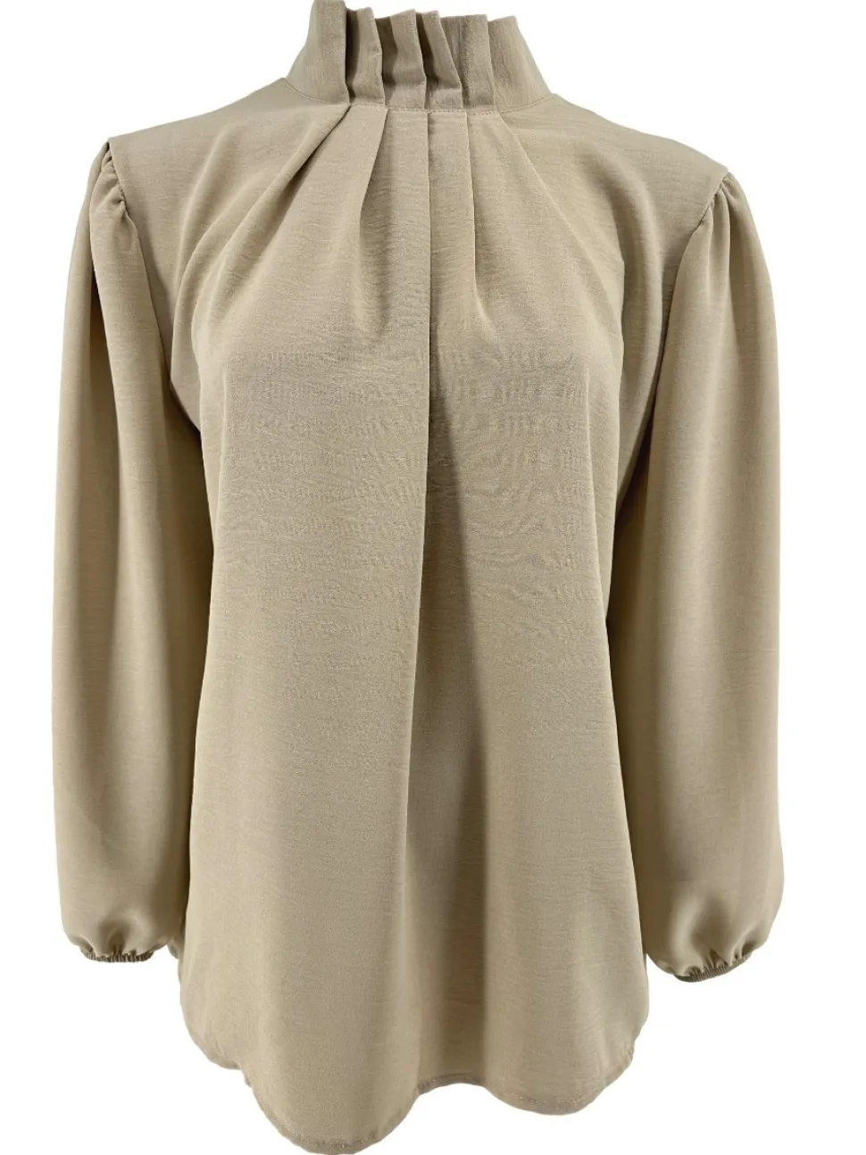 blouse_met_opstaande_boor_0-6.webp Blouse met opstaande boord en smock aan de mouw Sammie beige