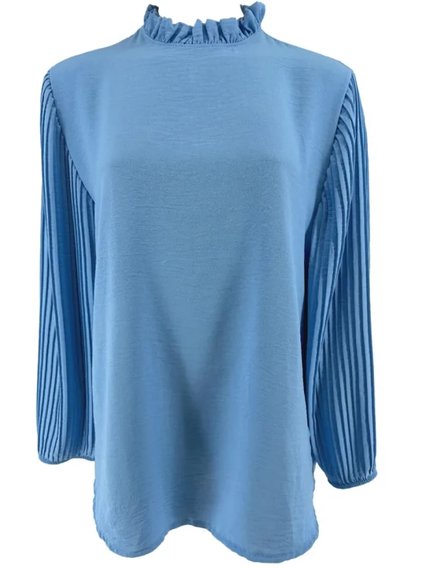 Blouse met plisse mouw en ruffle aan de hals Karlien licht blauw
