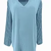 Blouse met v-hals en plisse mouw Romy licht blauw SALE