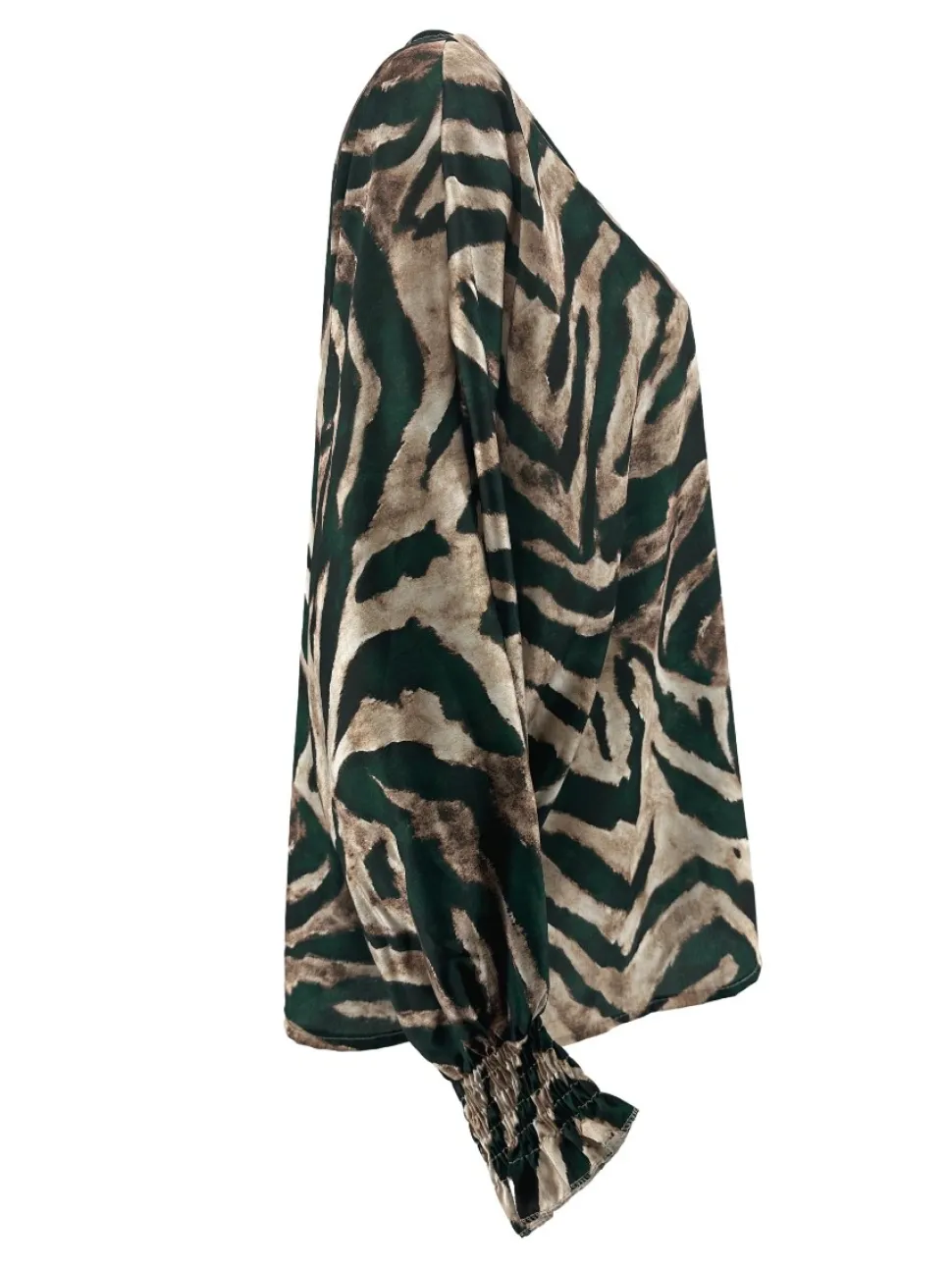 blouse_met_vhals_en_smock_1-2.webp Blouse met v-hals en smock mouw zijdeglans zebra flessengroen.