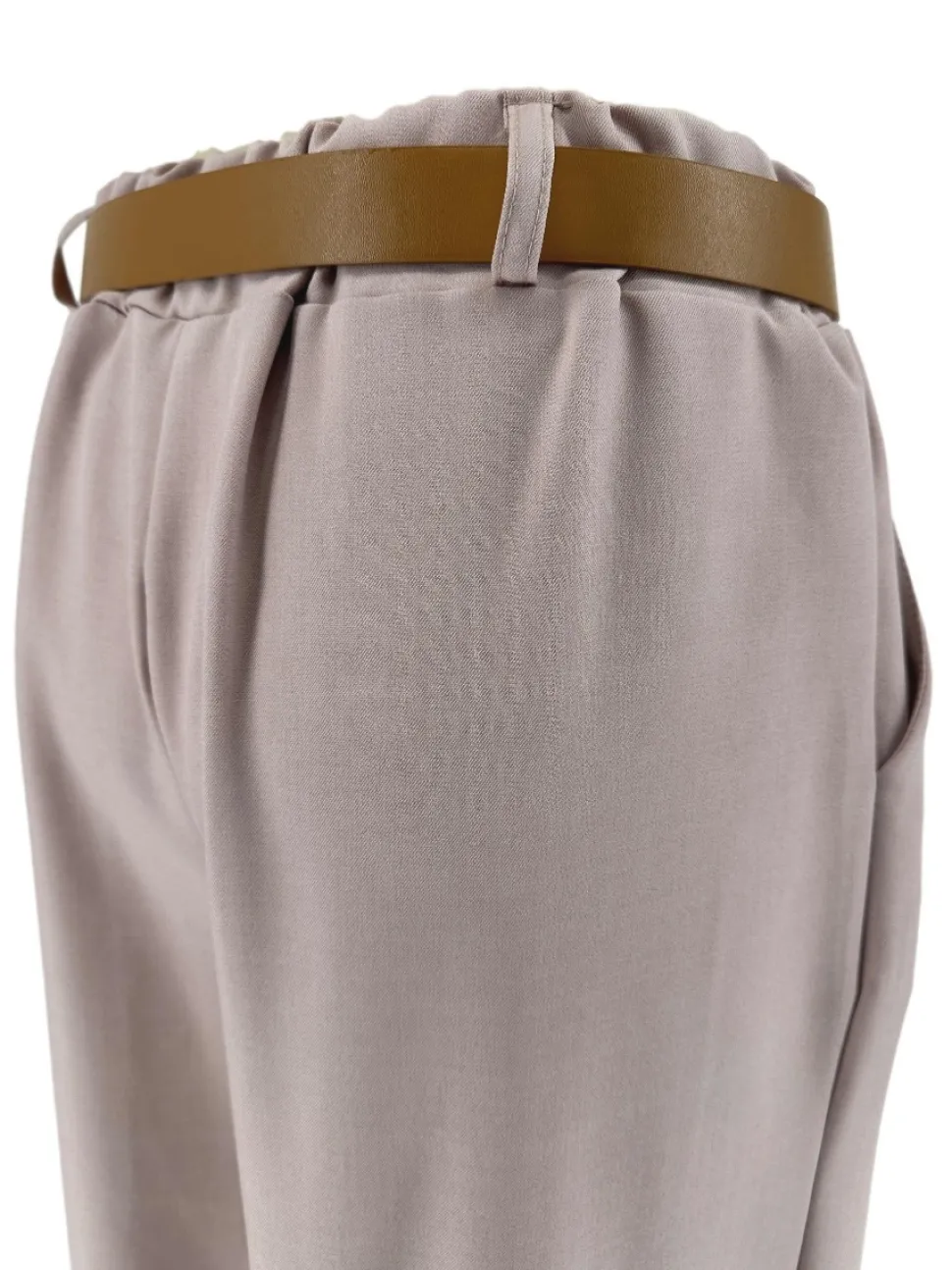 broek_met_wijde_broekspij_1.webp Broek met wijde broekspijp en riem Kiki licht roze