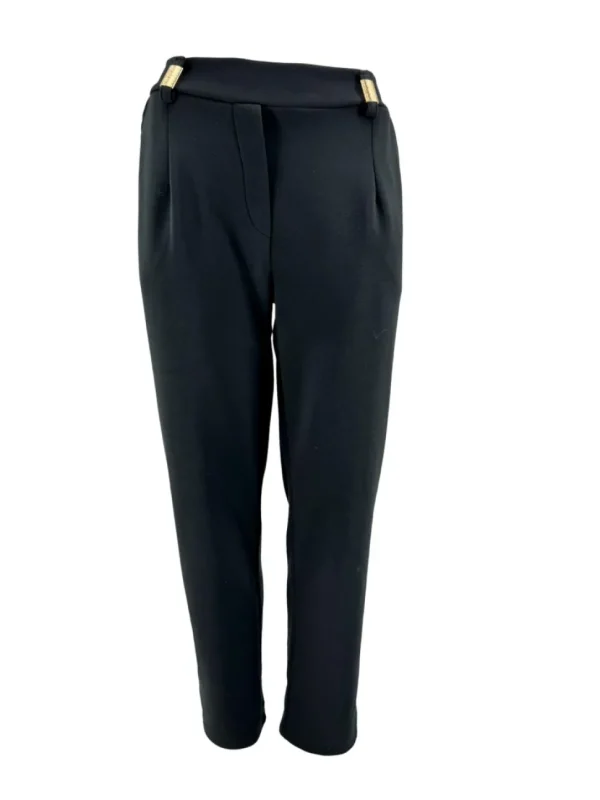 Broek met zakken en gouden details zwart.(gts)