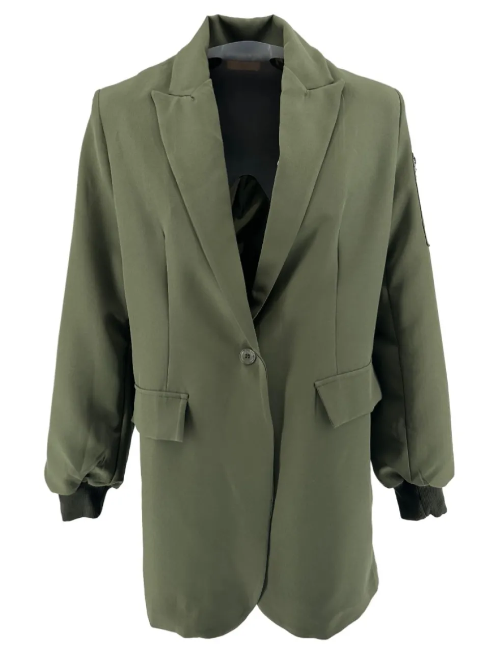 langere_blazer_met_rits_e_0-1.webp Langere blazer met rits en zakje op de mouw Roelien army