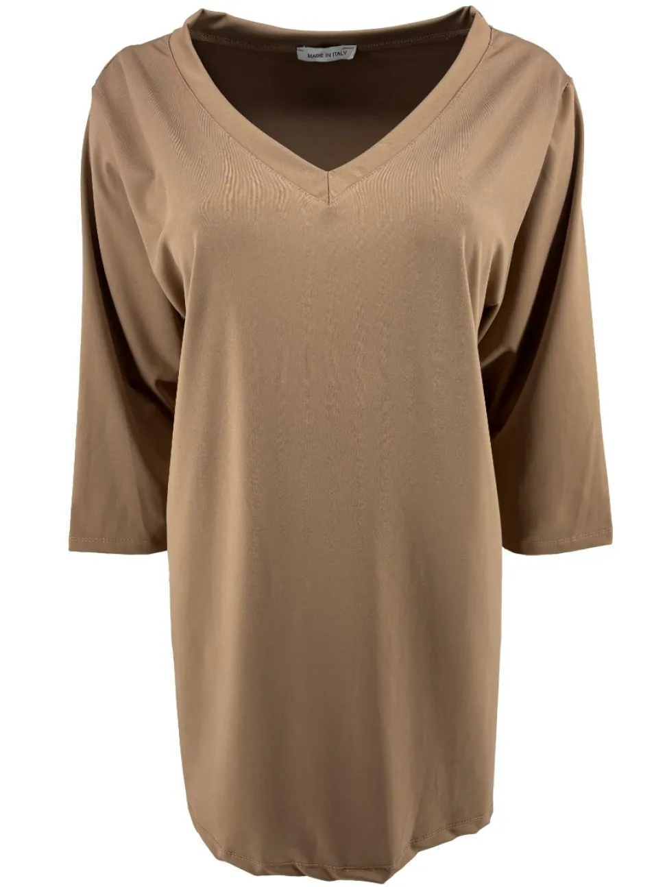 oversized_basic_travel_sh_0-1.webp Oversized basic travel shirt met V-hals en 3/4 mouw camel.SALE