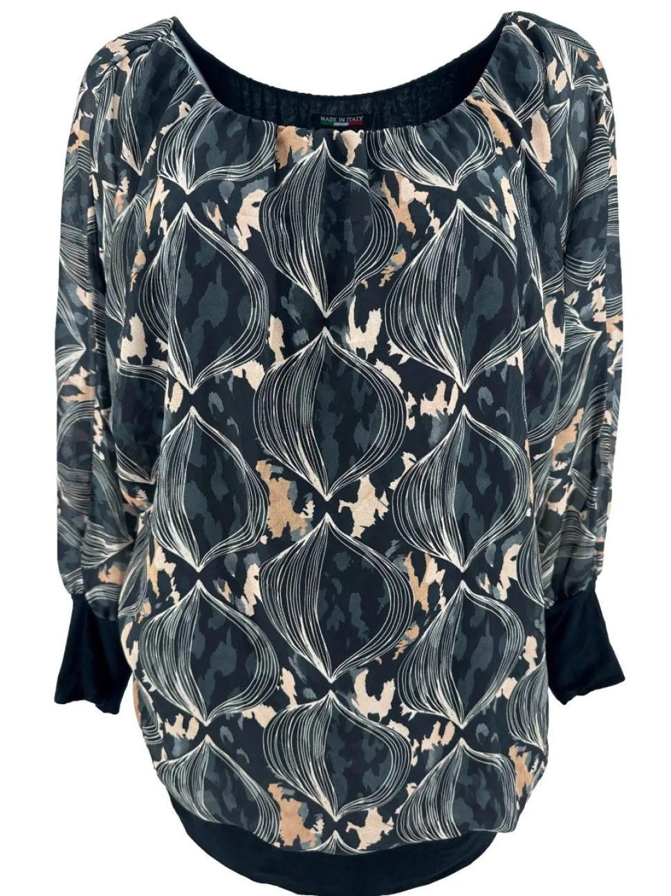plus_blouse_brede_boord_l_0-12.webp PLUS Blouse brede boord lange mouw Iris cipolla zwart