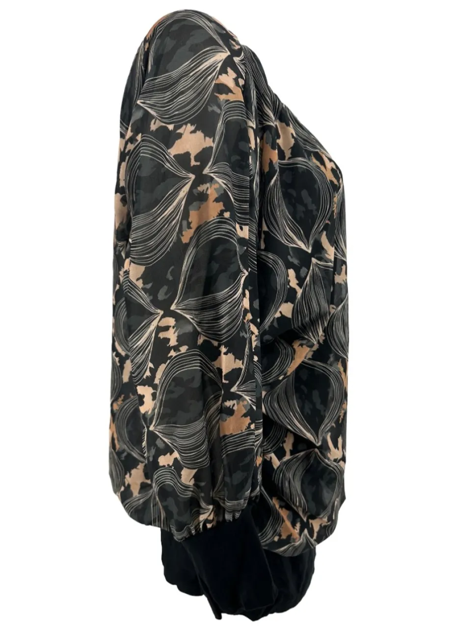 plus_blouse_brede_boord_l_1-11.webp PLUS Blouse brede boord lange mouw Iris cipolla zwart