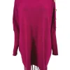 Poncho trui met franjes en gouden knopen op de schouder cerise