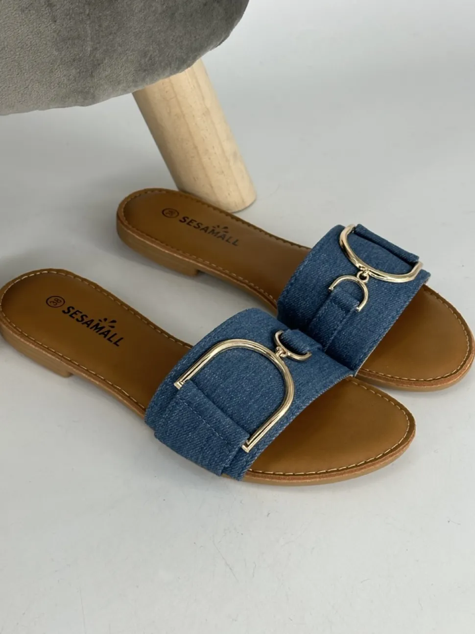 slipper_met_gouden_gesp_d_0.webp Slipper met gouden gesp dark denim ( 636-01 ) (K)(TKD) SALE