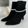 Suedine enkellaarsjes met hak en strass black (0-588)