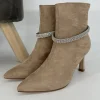Suedine enkellaarsjes met hak en strass khaki (0-588)
