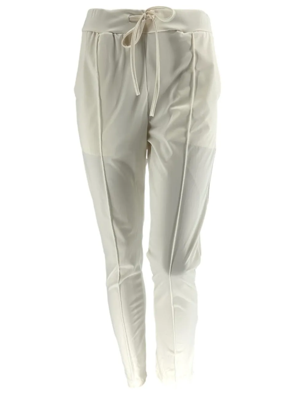 travelstof_broek_met_naad_0-4.webp Travelstof broek met naad aan de voorzijde Billie room
