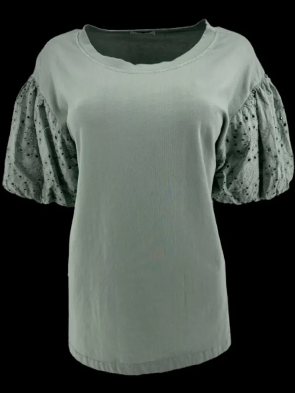 T-shirt met broderie mouw suus zeegroen