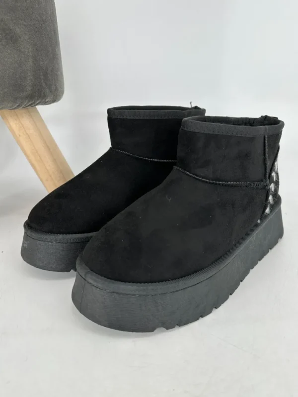 Uggies met stiksel black (6009)