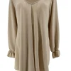 Uitlopende blouse met lange mouw en V-hals Wendy beige