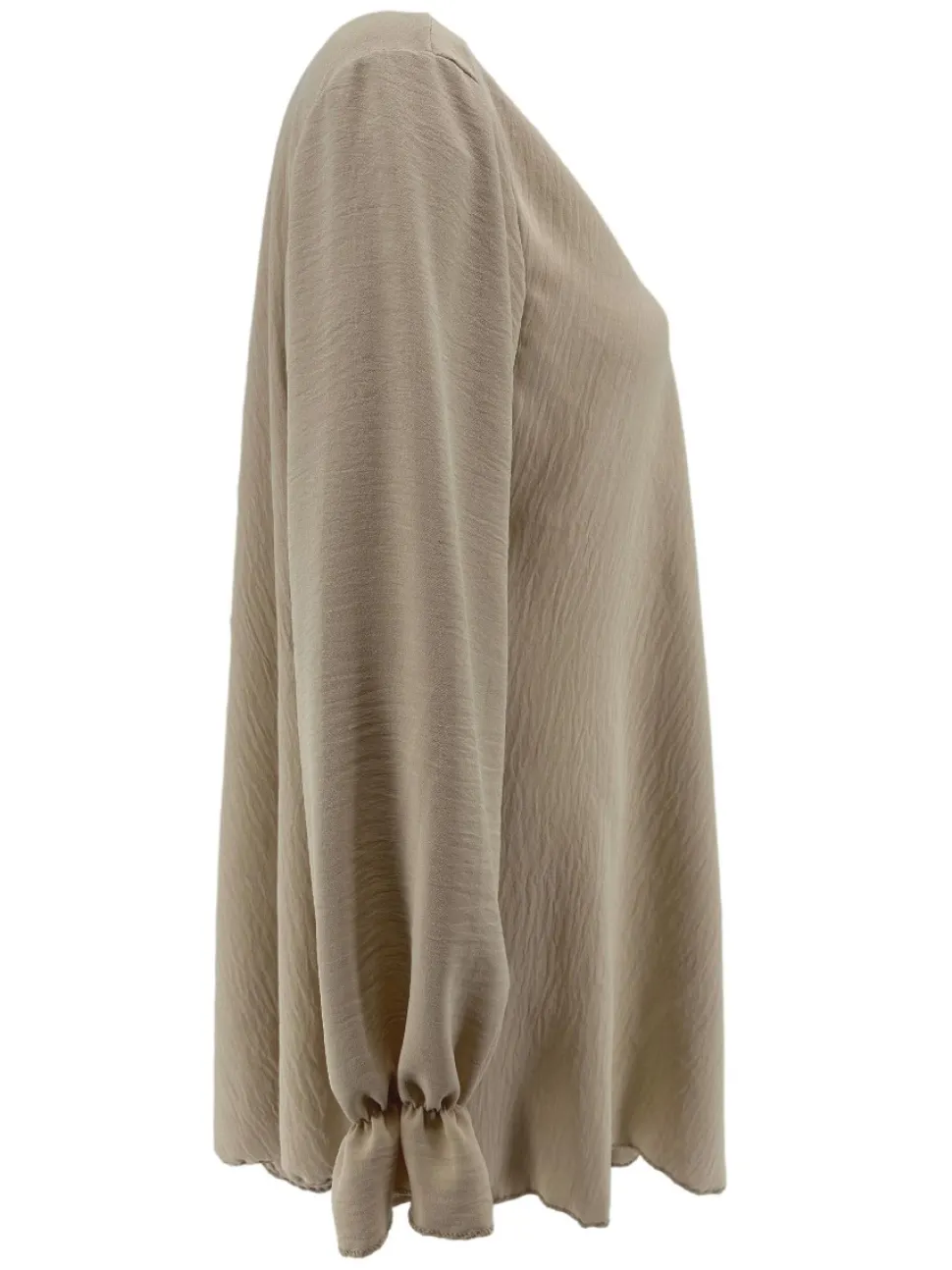 uitlopende_blouse_met_lan_1.webp Uitlopende blouse met lange mouw en V-hals Wendy beige